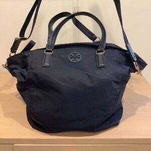 Beautiful Navy Tory Burch Tote Bag with Crossbody